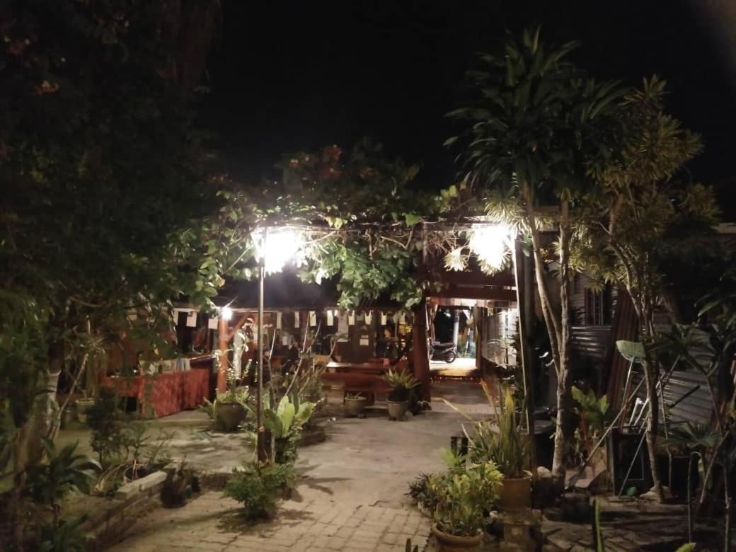 Nazri Nipah Camp Pangkor Hotel Kampung Teluk Nipah Exterior photo