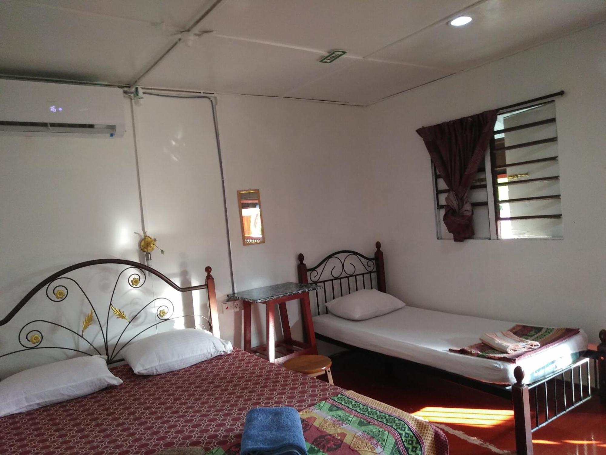 Nazri Nipah Camp Pangkor Hotel Kampung Teluk Nipah Room photo